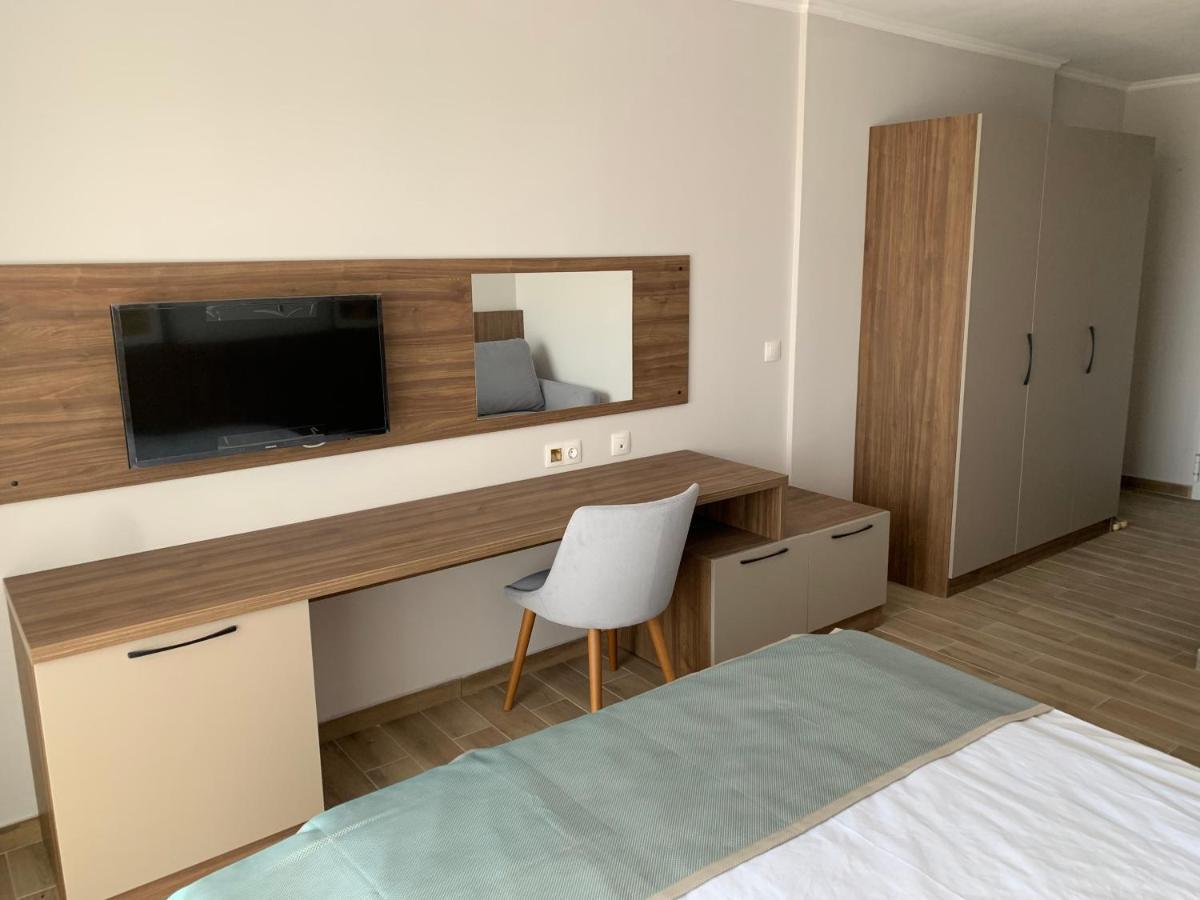 Cinema Hotel Primorsko Zewnętrze zdjęcie