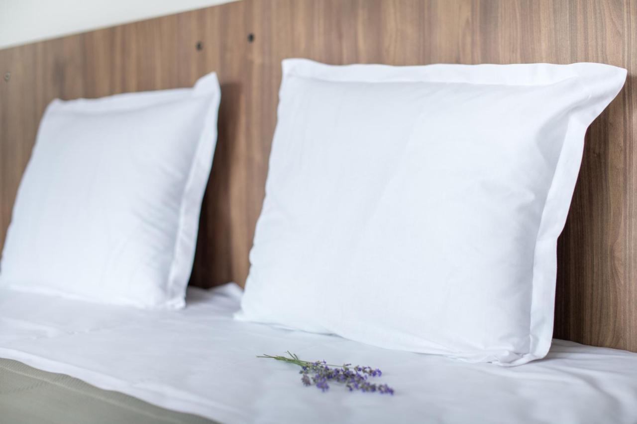 Cinema Hotel Primorsko Zewnętrze zdjęcie