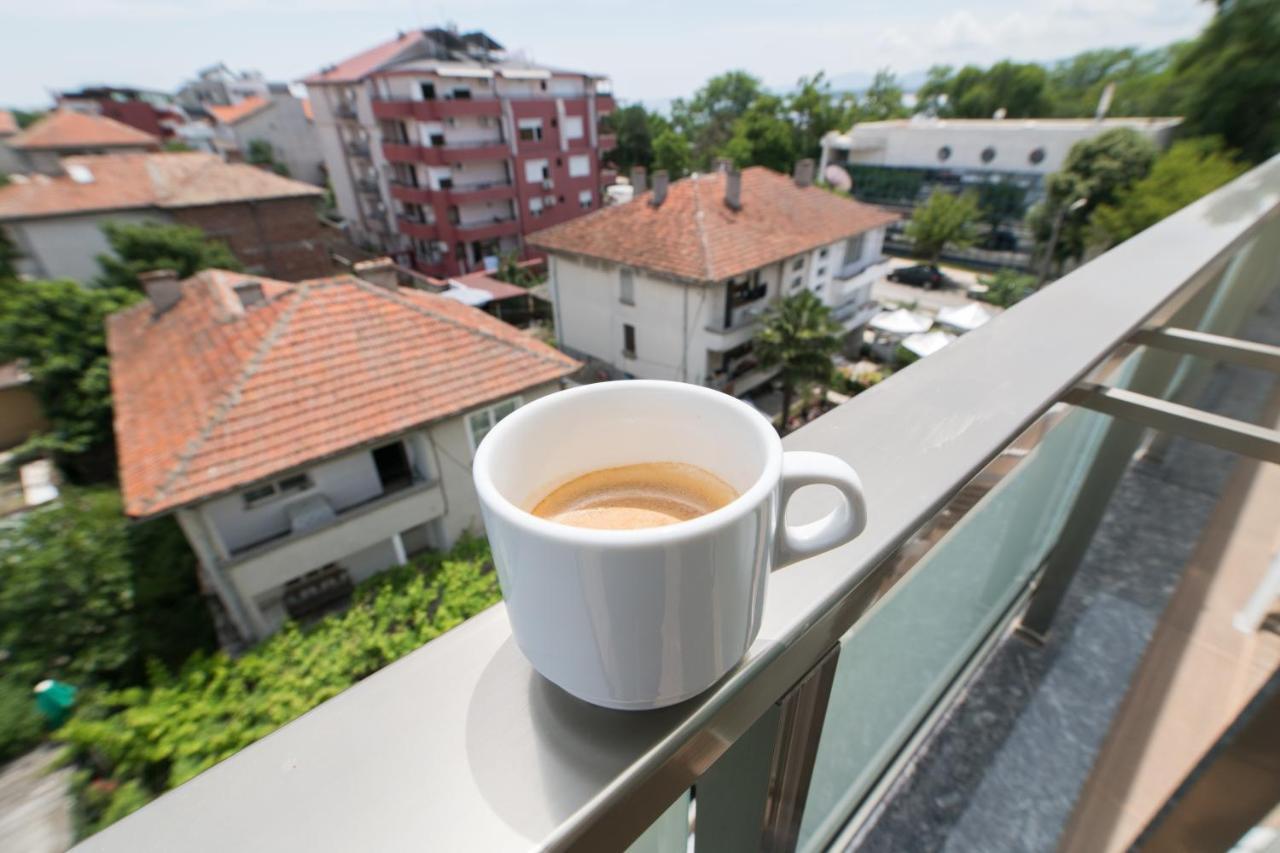 Cinema Hotel Primorsko Zewnętrze zdjęcie