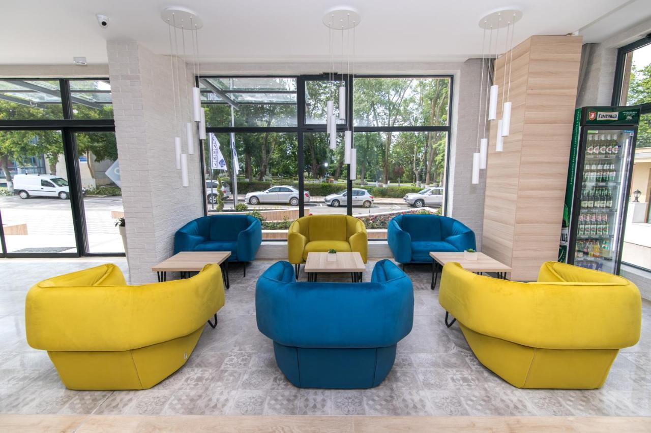 Cinema Hotel Primorsko Zewnętrze zdjęcie