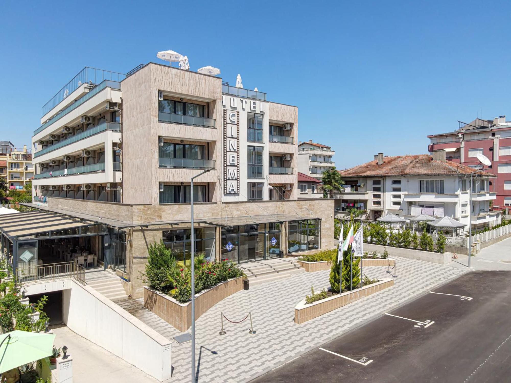 Cinema Hotel Primorsko Zewnętrze zdjęcie