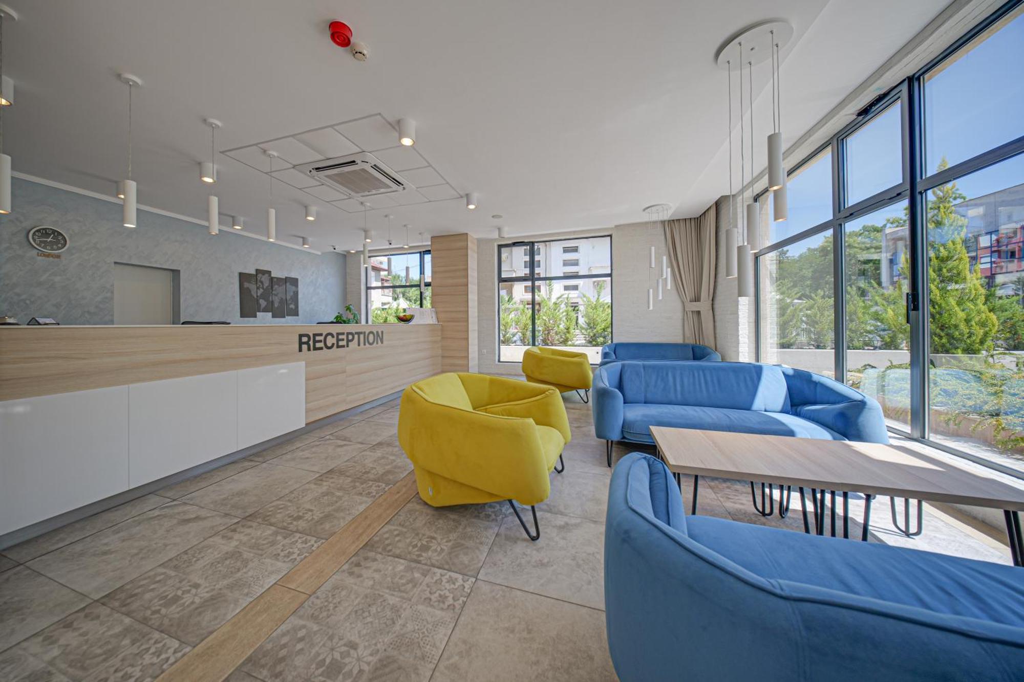 Cinema Hotel Primorsko Zewnętrze zdjęcie